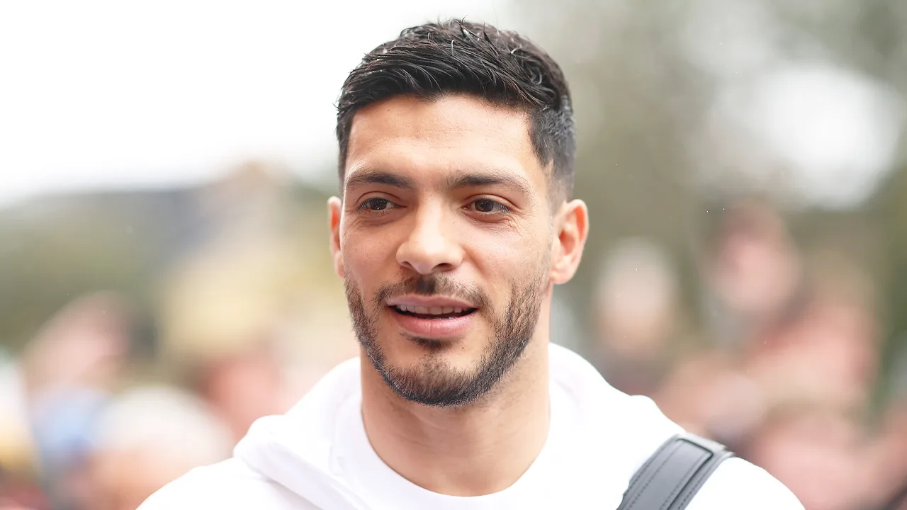 Raúl Jiménez y su futuro tras el Mundial 2026: Fulham daría duro golpe al América Raúl Jiménez y su futuro.