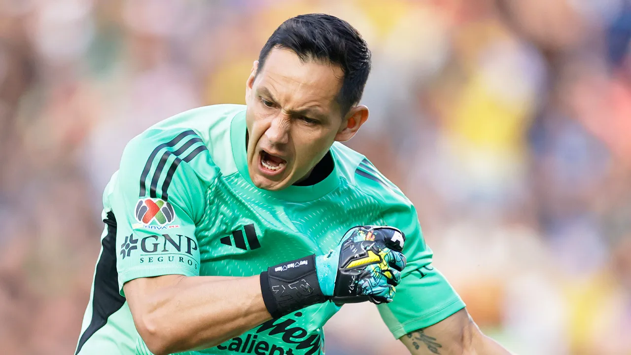 Rodolfo Cota se luce en Concachampions.