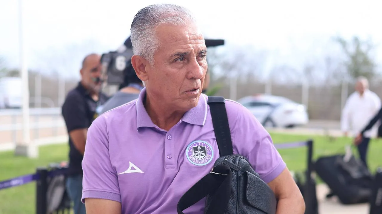 Sergio Bueno, DT del Mazatlán.