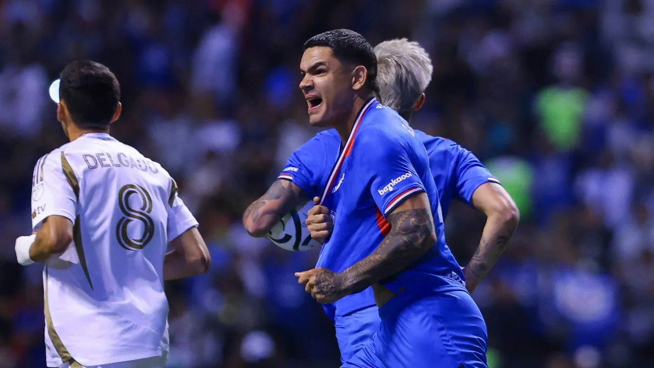 Toro Fernández celebra el gol que anotó al LAFC en la Concachampions 2026.