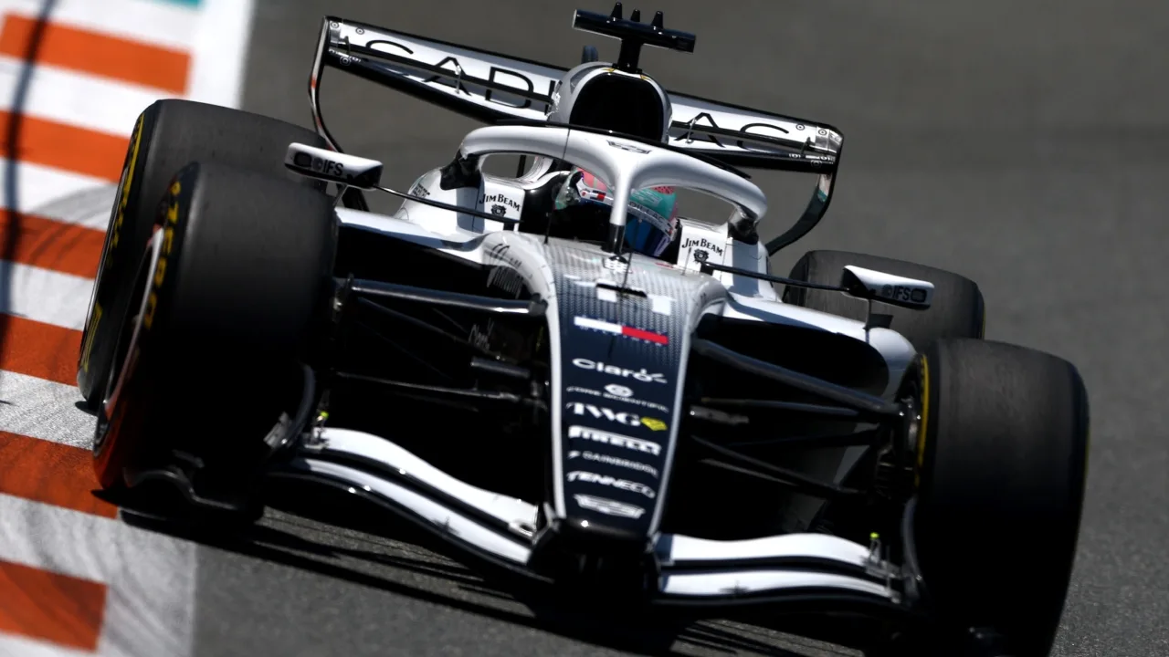 Checo Pérez, Cadillac