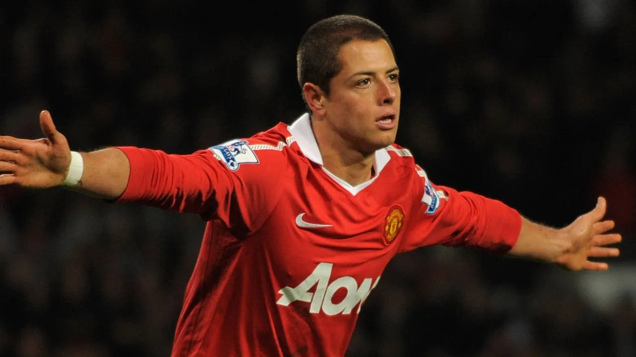 Chicharito Hernández, Manchester United