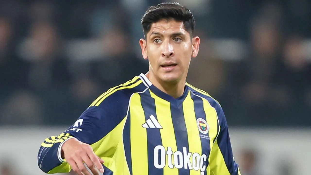 Edson Álvarez interesa a Rayados, Tigres y América tras salir del Fenerbahçe