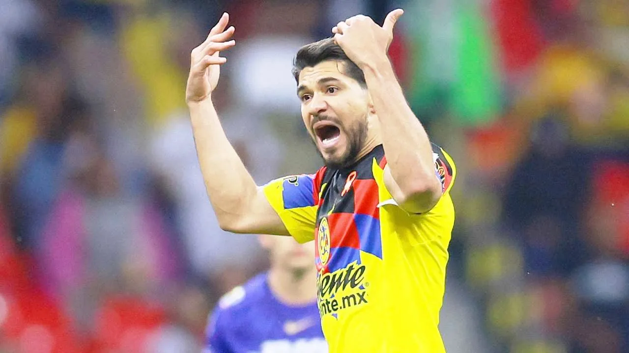 Henry Martín pide salir del América tras eliminación ante Pumas