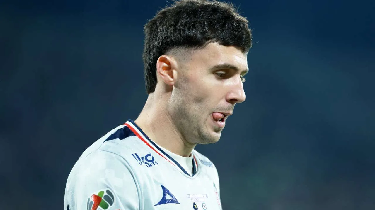 Pumas vs Cruz Azul: José Paradela sale lesionado
