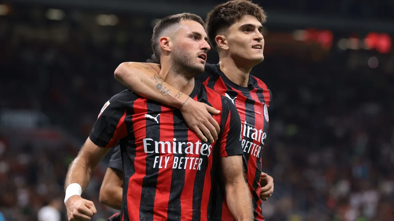 Santiago Giménez, AC Milan