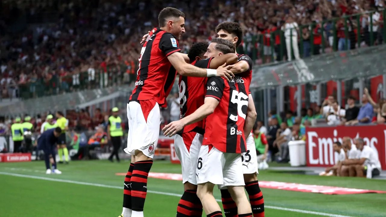 Santiago Giménez, AC Milan 
