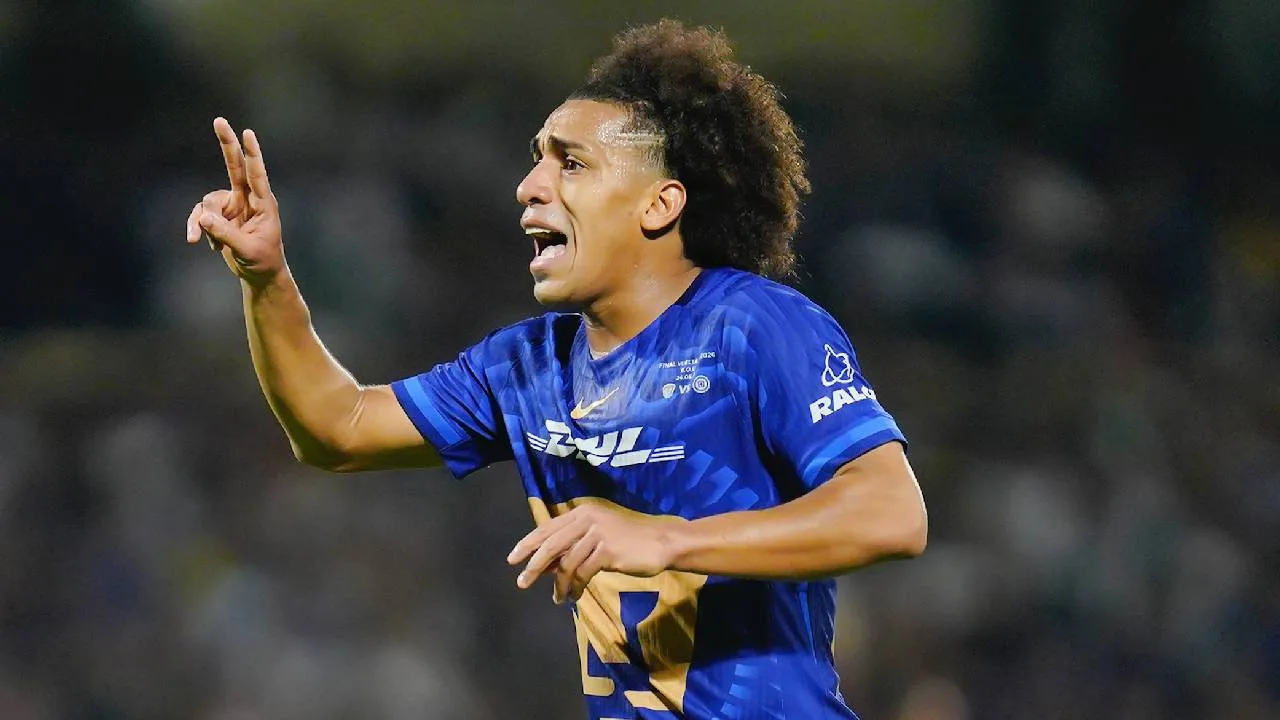 Adalberto Carrasquilla, jugador de Pumas.