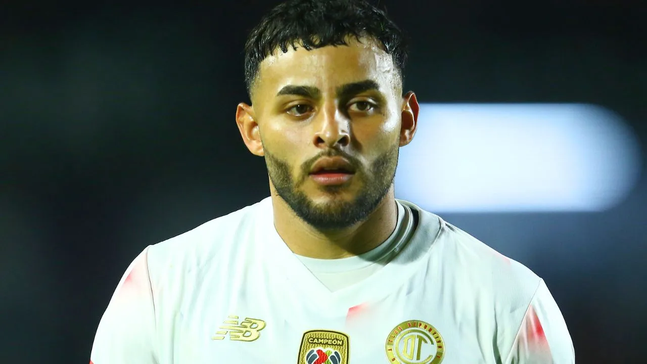 Pachuca vs Toluca: Alexis Vega rompe el silencio tras polémica y lanza mensaje en redes.