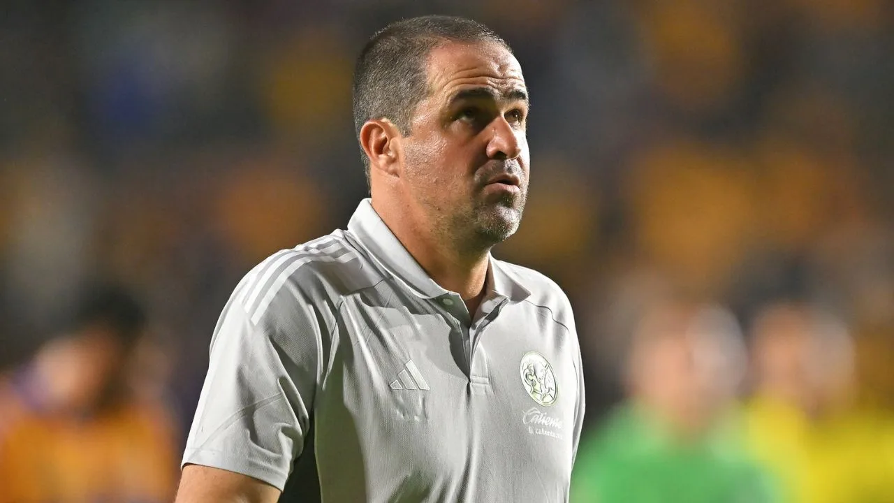 América habría tomado una decisión sobre futuro de André Jardine tras fracaso ante Pumas.