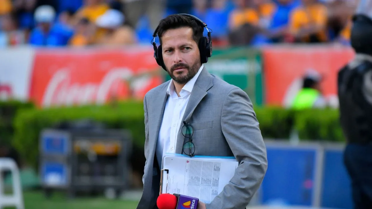 Carlos Guerrero, conductor de Azteca Deportes.