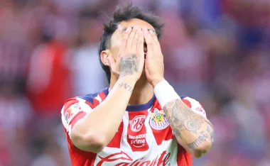 Chivas vs Tigres y una nueva polémica con el VAR.