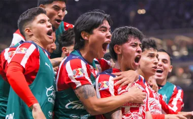 Chivas y un emotivo festejo.