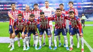 El fuerte reclamo de Chivas tras el polémico penal a favor de Cruz Azul