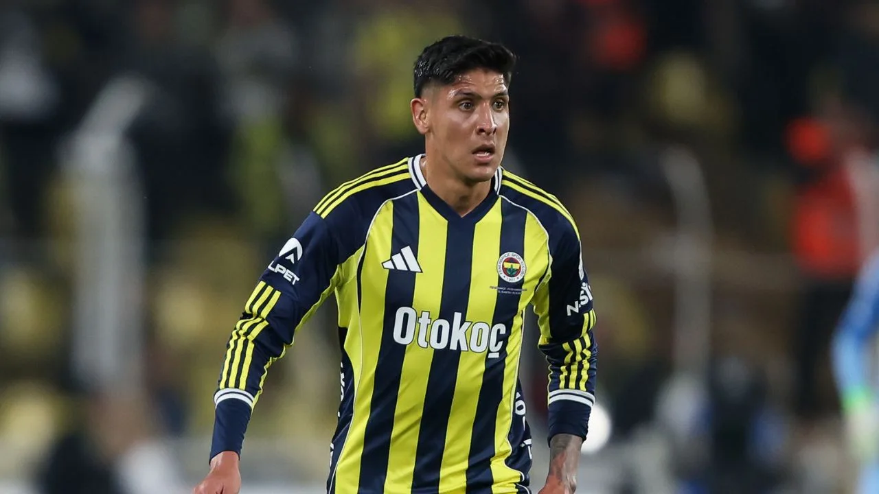 Edson Álvarez, jugador del Fenerbahce. 