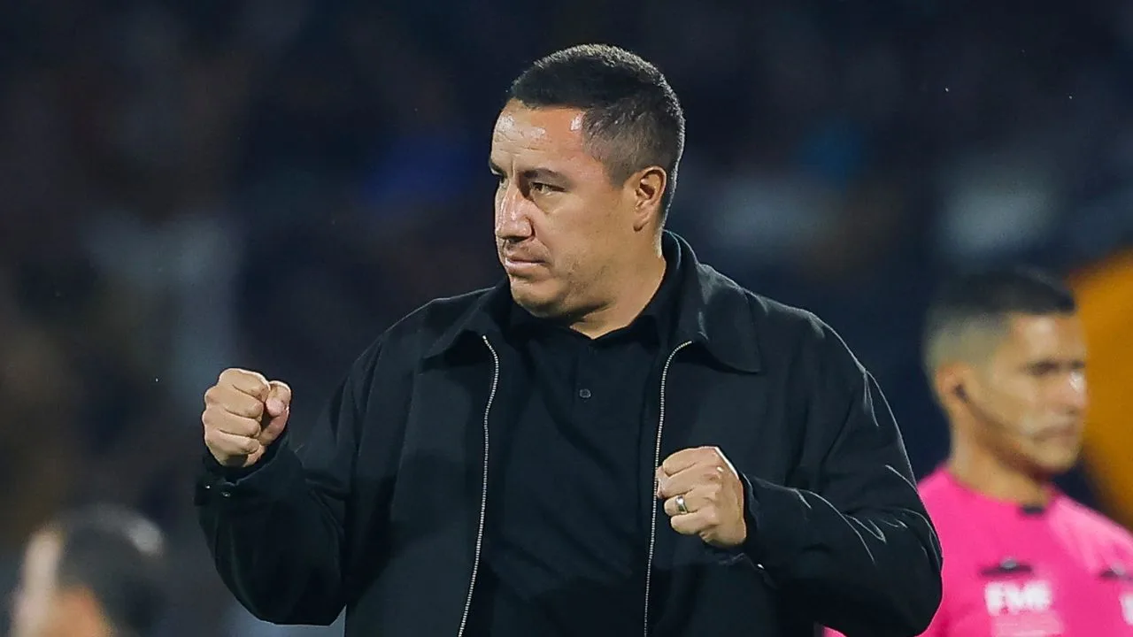 Efraín Juárez, actual DT de Pumas. 