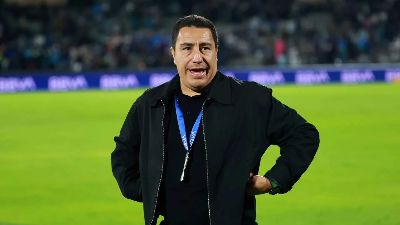 Efraín Juárez, entrenador de Pumas. 