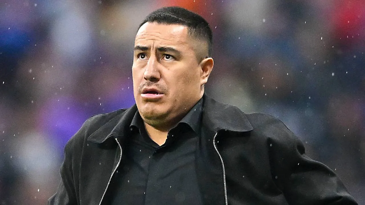 Efraín Juárez, DT de Pumas.
