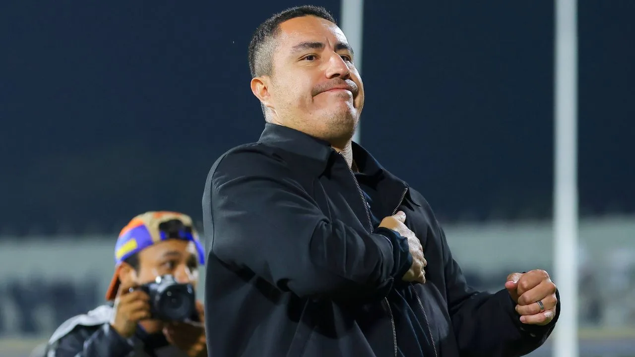 Pumas vs América: La épica reacción de Efraín Juárez a la falla de Henry Martín.