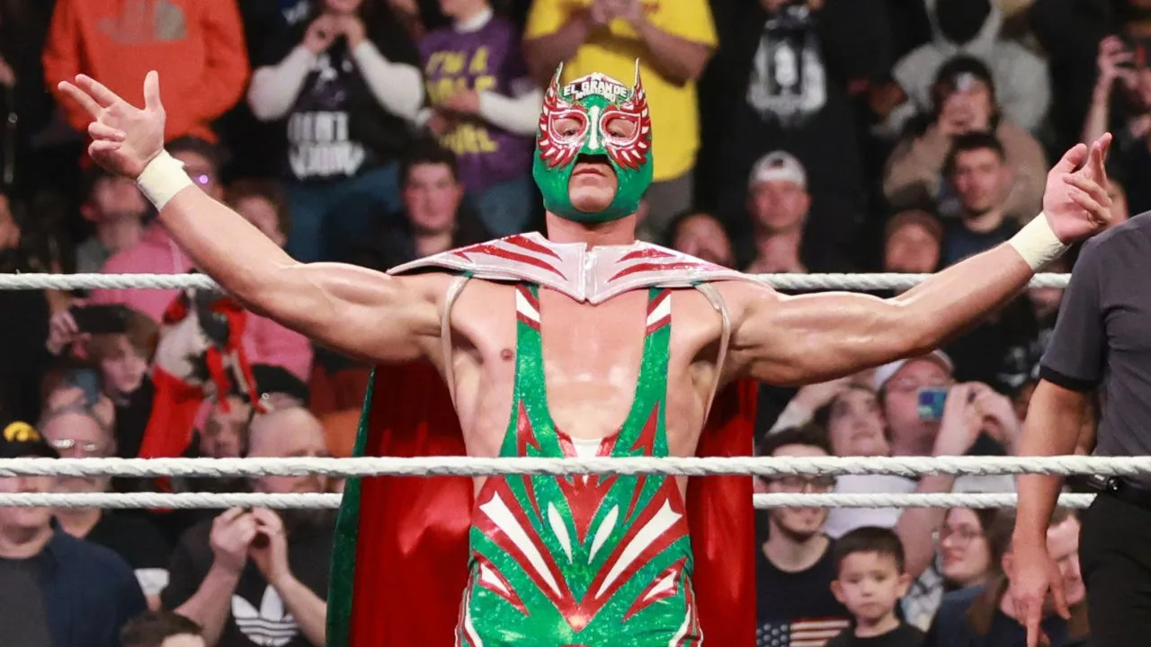 El Grande Americano, luchador de la WWE y Triple A. 