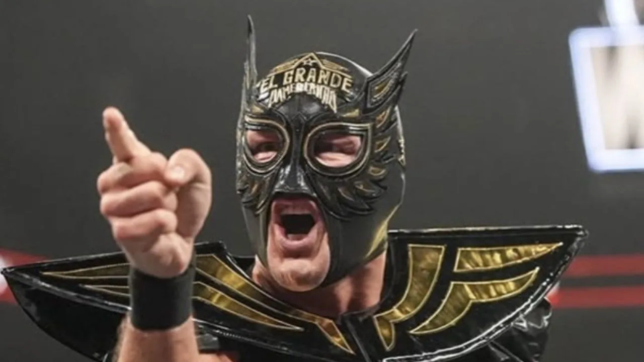El Grande Americano, luchador de WWE y Triple A. 