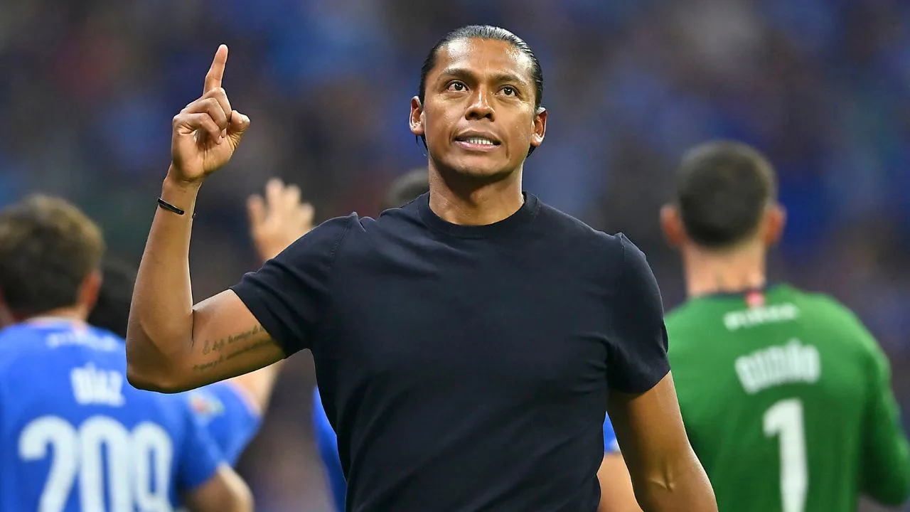 La condición que Cruz Azul habría puesto a Joel Huiqui para quedarse como DT para el Apertura 2026.