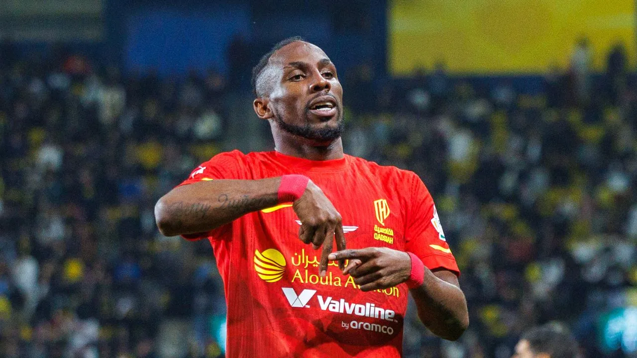 Julián Quiñones, actual jugador del Al-Qadisiya. 
