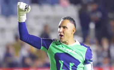 Keylor Navas, capitán y figura en Pumas.