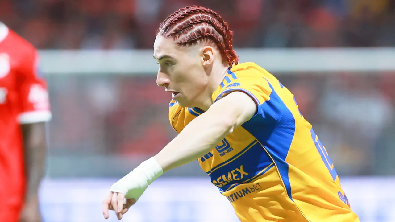 Marcelo Flores sufre lesión en final de Concachampions con Tigres.