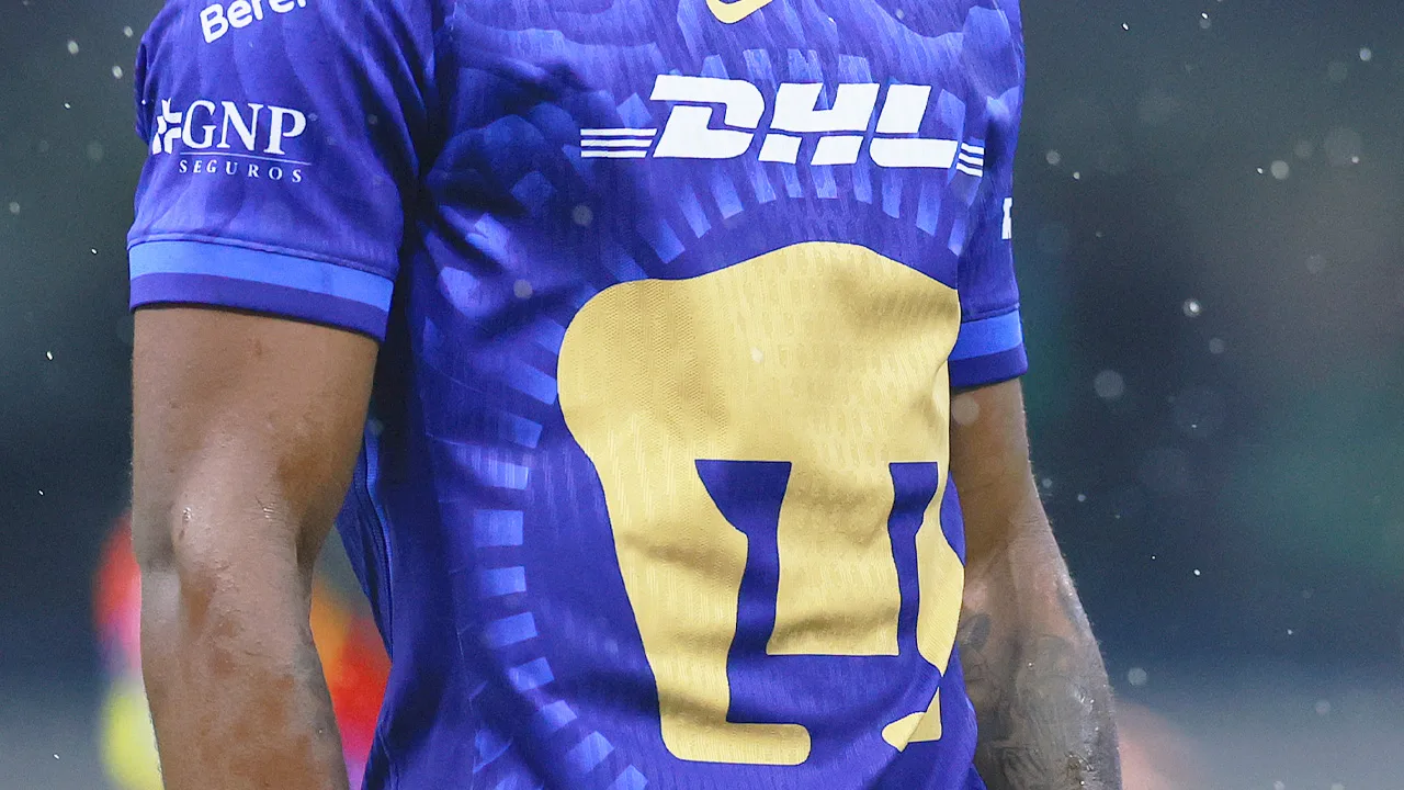 Pumas y una ex figura que vive tenso momento con la prensa.