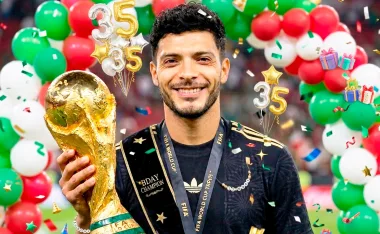 Raúl Jiménez y su festejo de cumpleaños mundialista.