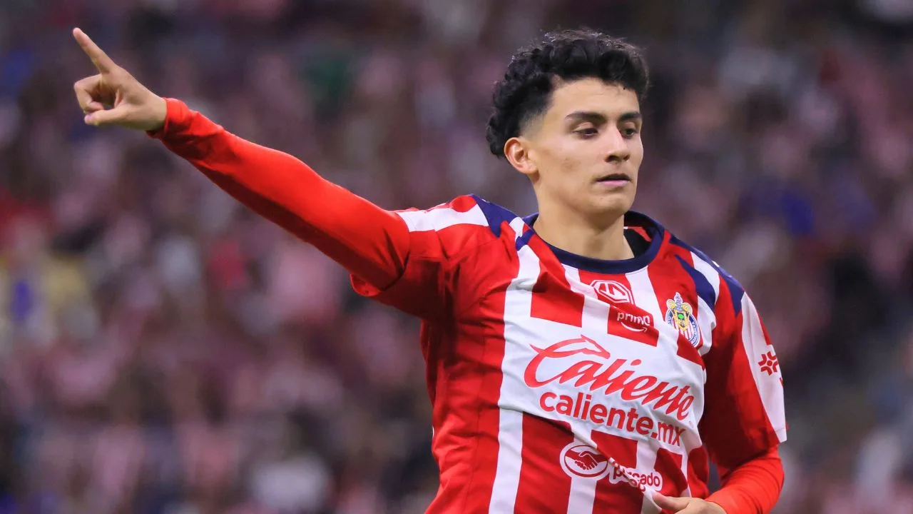 Richard Ledezma interesa al Copenhague y Chivas ya tendría a su reemplazo en canterano del América.