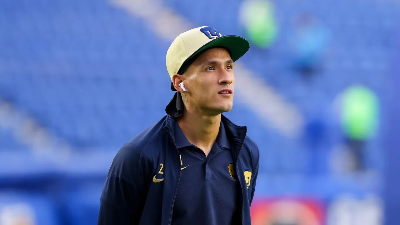 Uriel Antuna, futbolista de los Pumas. 