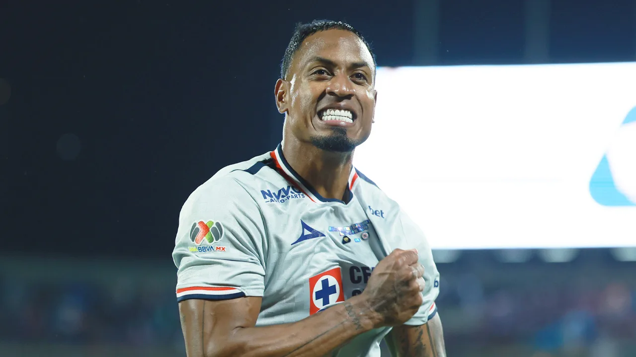 Willer Ditta y su reacción en medio de los festejos.