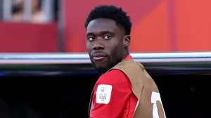 Por qué no juega Alphonso Davies hoy como titular en Sudáfrica vs Canadá por los 16vos de final del Mundial 2026