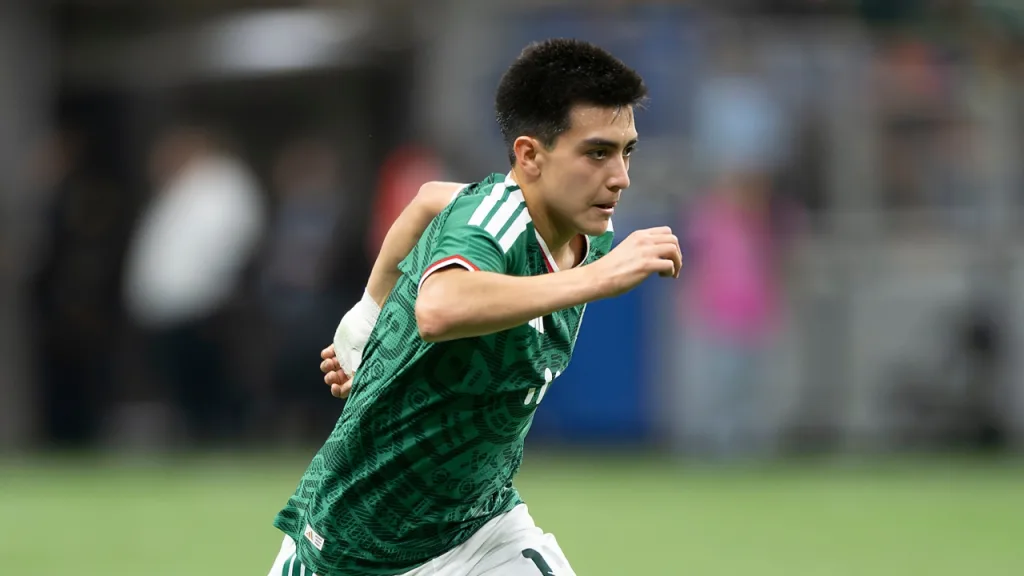 Gilberto Mora, Selección Mexicana