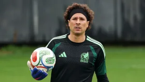 El detallazo de la familia de Memo Ochoa antes de hacer historia en su sexto Mundial