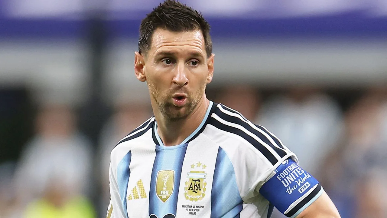 Messi desafía protocolo de FIFA