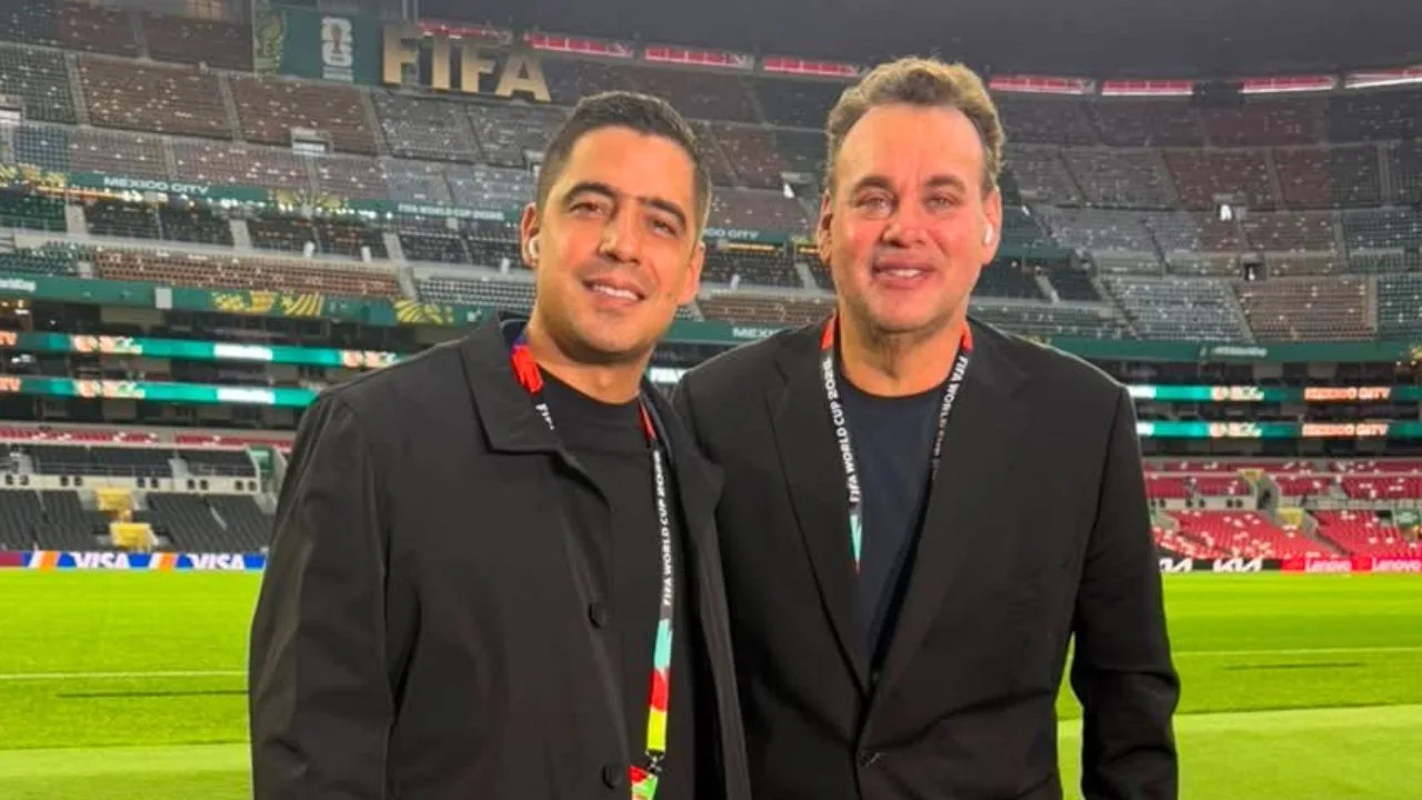 Faitelson y Vaca nombran a programa de TV Azteca en plena transmisión de Televisa en el Mundial 2026.