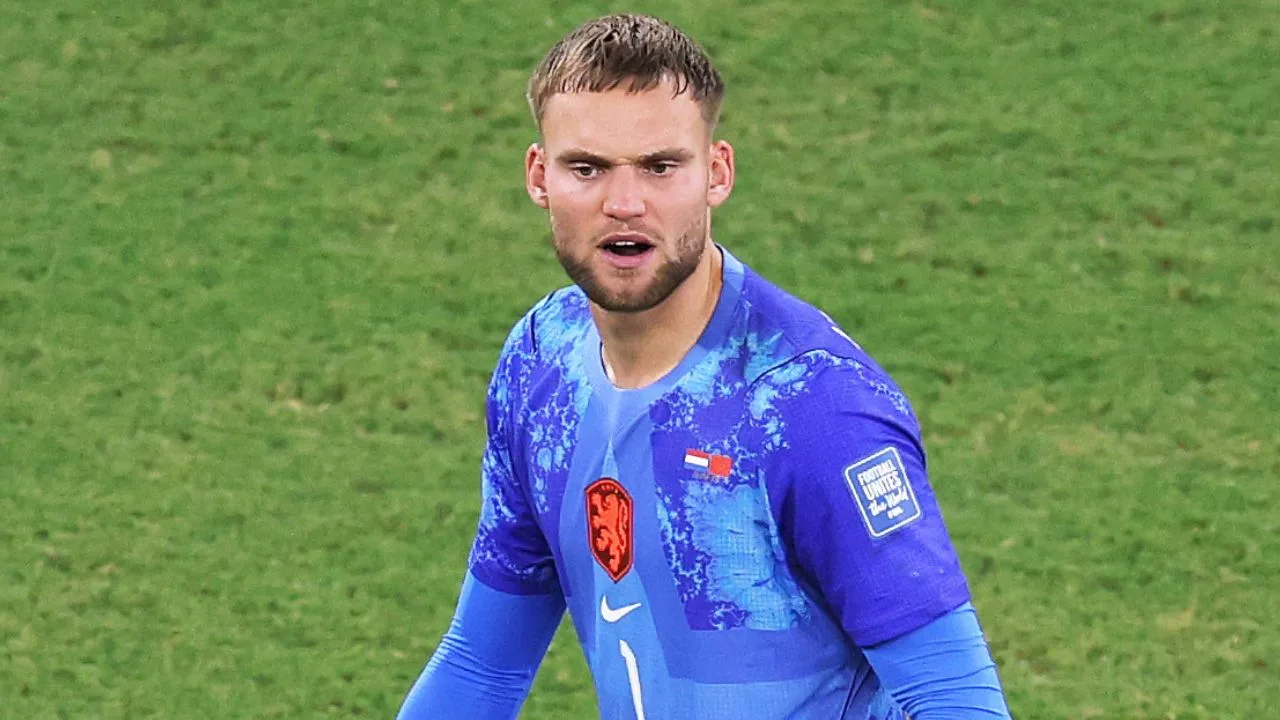 Bart Verbruggen hace la atajada del Mundial 2026 en el Países Bajos vs Marruecos.