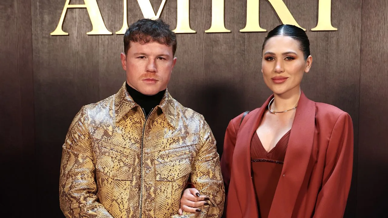 El Canelo Álvarez y su esposa Fernanda Gómez, estuvieron presentes en el duelo del México ante Corea del Sur. 