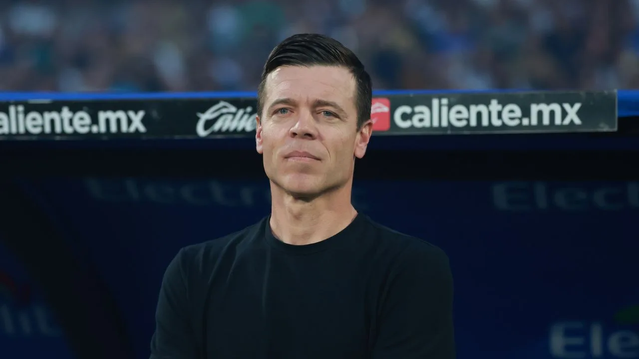 Esteban Solari, entrenador que está cerca de llegar a Pumas. 