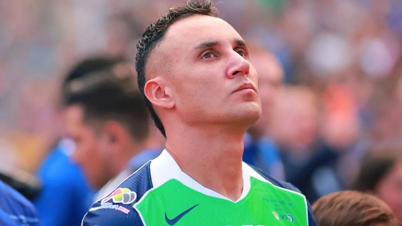 Keylor Navas rompe el silencio en medio de rumores de salida de Efraín Juárez, pero evita mencionar a Pumas.