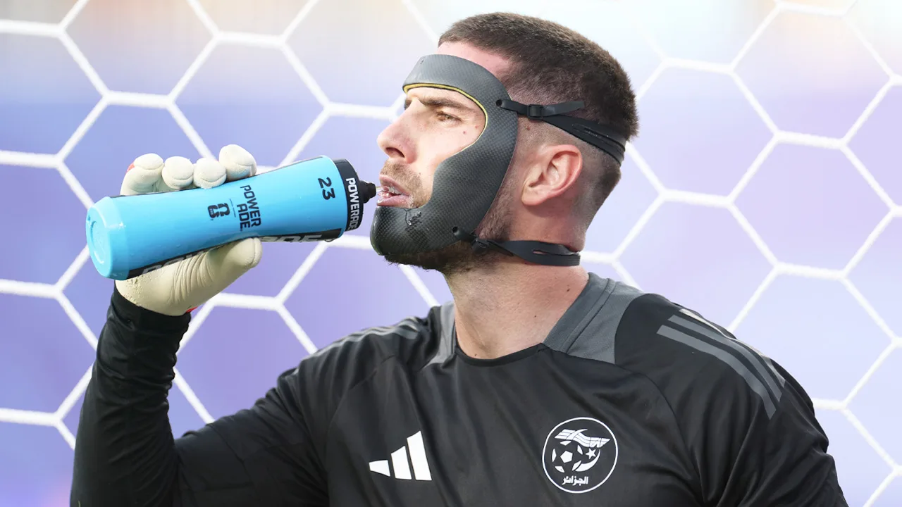 El hijo de la leyenda francesa debutó en la Copa del Mundo 2026 y un detalle llamó la atención. ¿Qué le pasó en el rostro?