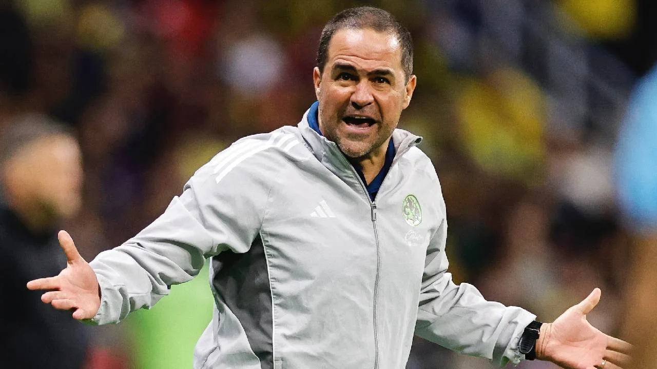 André Jardine se fue del América.