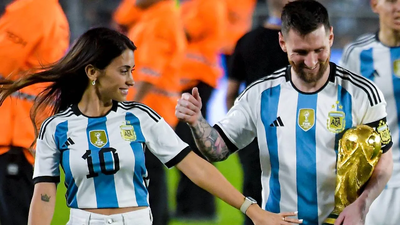 Antonela Roccuzzo y Leo Messi.