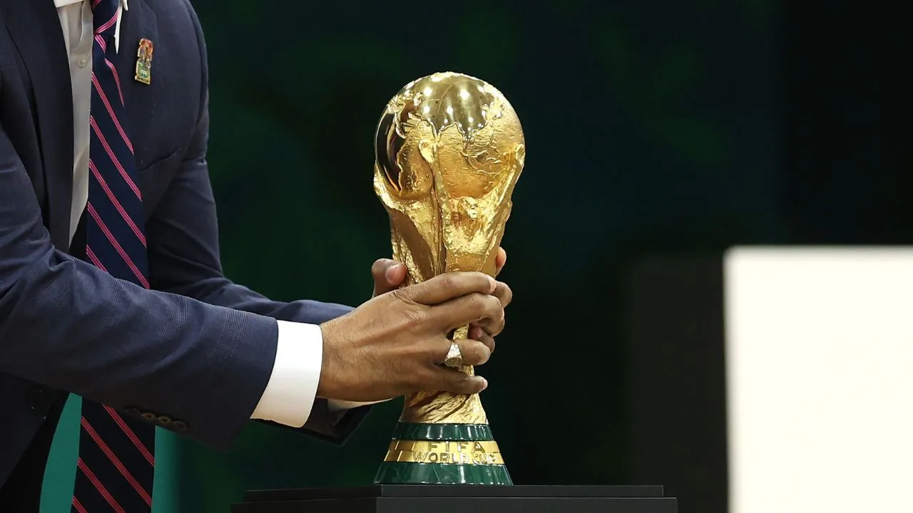 El trofeo del Mundial de la FIFA, en una ceremonia de presentación. 