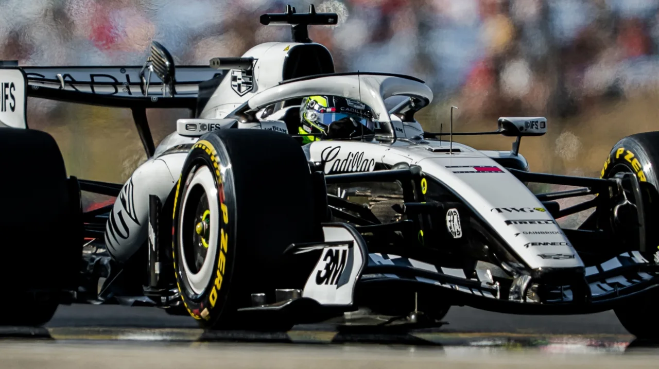 Sergio 'Checo' Pérez, piloto mexicano de Cadillac, durante el Gran Premio de Hungría.