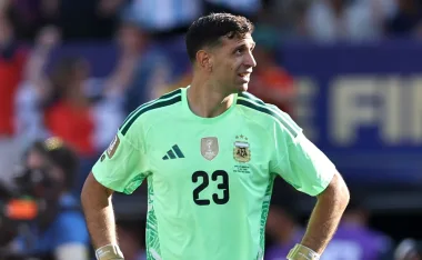 Dibu Martínez, Final del Mundial España vs Argentina