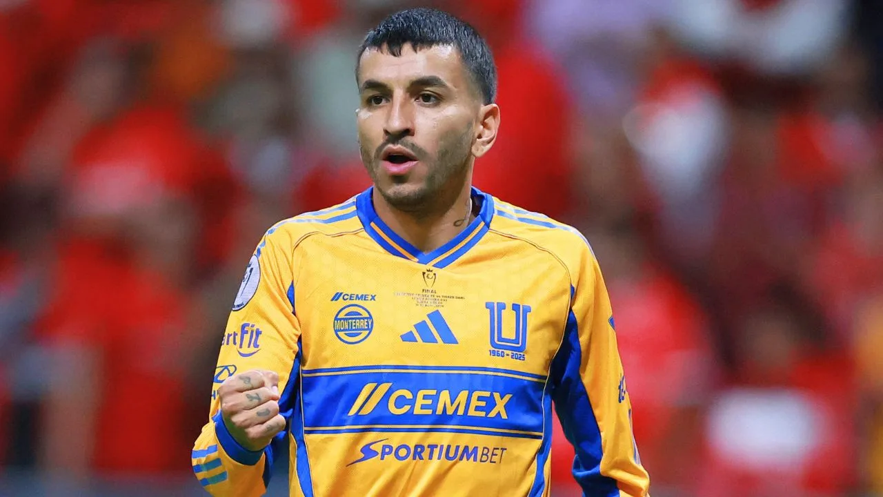Ángel Correa rompe el silencio tras su polémica salida de Tigres.